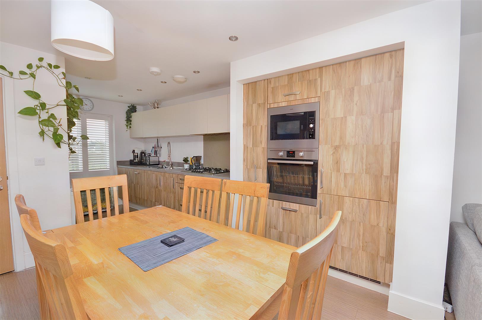 Property Details for Sunflower Lane, Polegate Town Property Estate